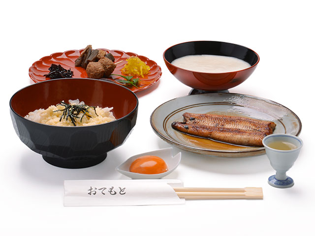 Grilled eel, and grated yam with rice and barley